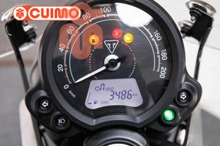 TRIUMPH SPEED TWIN 900