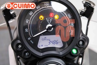 TRIUMPH SPEED TWIN 900