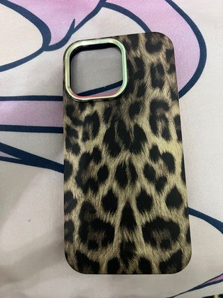 Se vende funda Iphone 14 pro max