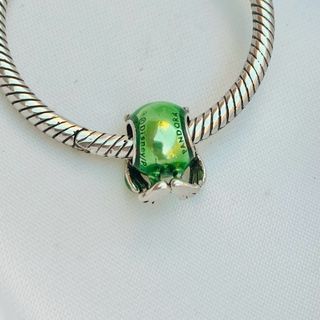 CHARM DISNEY PIXAR OJITO SALTON MONSTRUOS