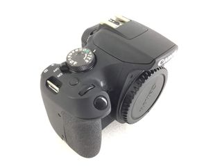 camara digital reflex canon eos 2000d