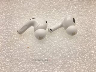 in-ear apple airpods pro 2 gen