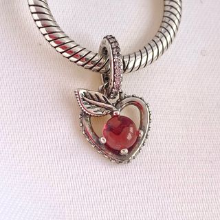 CHARM DISNEY MANZANA BLANCANIEVES