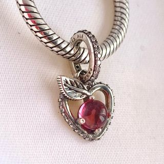 CHARM DISNEY MANZANA BLANCANIEVES