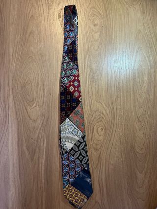 Corbata de seda multicolor