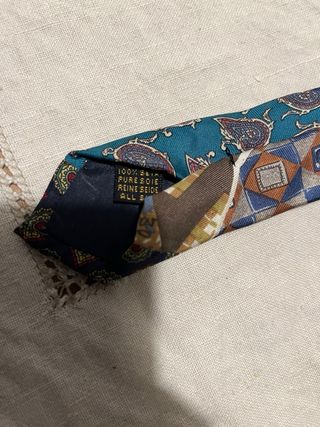 Corbata de seda multicolor