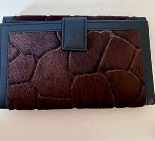 Cartera billetera de piel marron y Negra