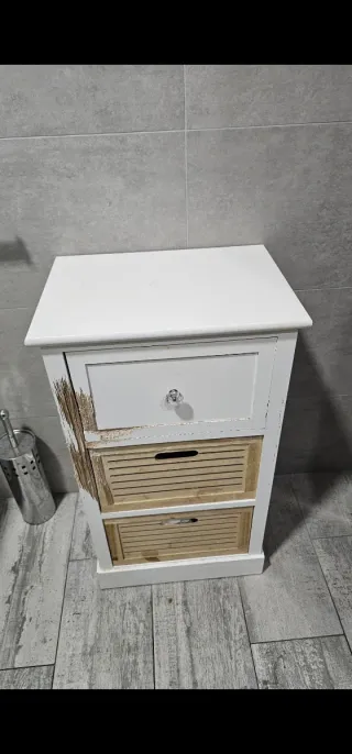 Mesita auxiliar blanca y beige