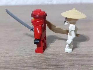 Lego Ninjago figuras y revista