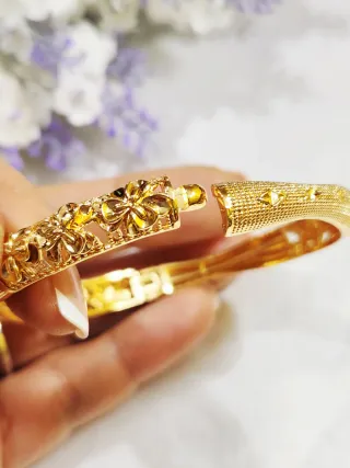 Brazalete estilo Árabe de  Dubái bañado en oro