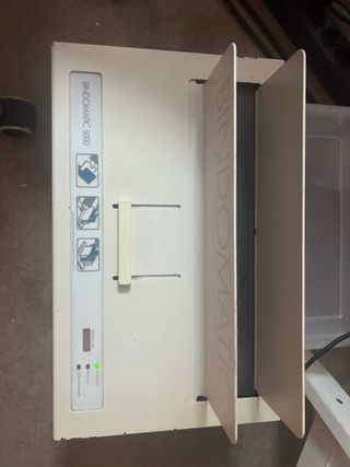 Máquina de encadernar Bindomatic 5000