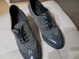 Scarpe Bata in vera pelle grigie