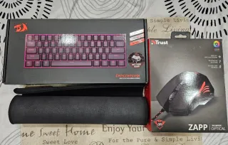 Set Redragon K630 + Trust Zapp + Tappetino XL