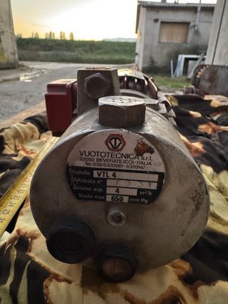 MOTORE ELETTRICO MC2 POMPA PER VUOTO TRIFASE 0.18K