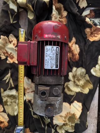 MOTORE ELETTRICO MC2 POMPA PER VUOTO TRIFASE 0.18K