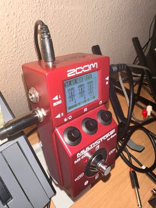 Zoom MS-60B  MultiStomp Pedalera Bajo Sistema MS70