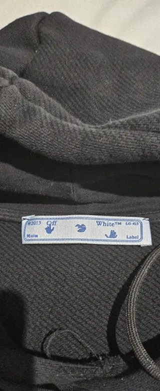 Felpa Off-White nera con cappuccio