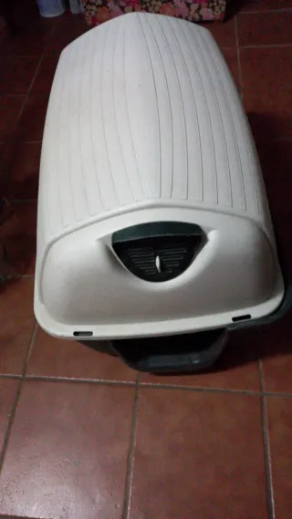 Caseta para perros cubierta