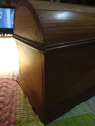 Baúl de madera pequeño/mediano