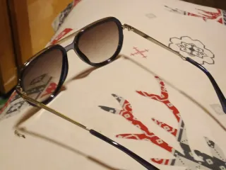 Gafas Cartier Negras y Doradas