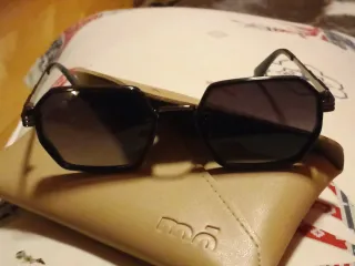 Gafas Cartier Negras y Doradas