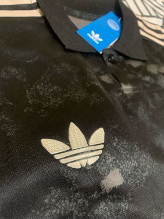 Camiseta Ajax x Stone Island Adidas Negra Dorada