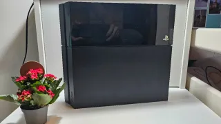 PS4 (PlayStation 4) Nera