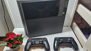 PS4 (PlayStation 4) Nera