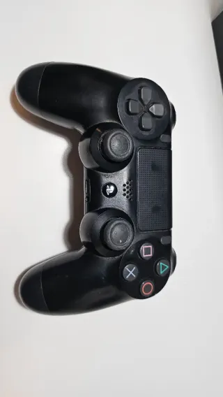 PS4 (PlayStation 4) Nera