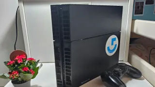 PS4 (PlayStation 4) Nera