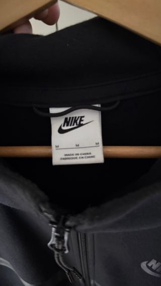 Nike Tech Fleece Negro