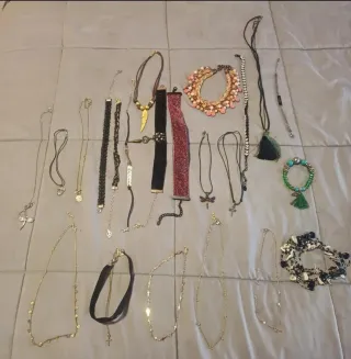 Lote Collares y Pulseras 1e unidad