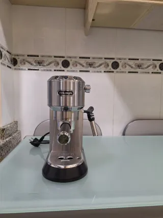 Cafetera DeLonghi Plata