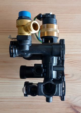 VALVULA 3 VIAS CALDERA SAUNIER DUVAL