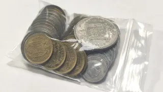 Lote 43 monedas variadas FRANCO, II REPÚBLICA ...