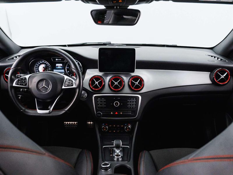 Mercedes-Benz CLA 2015, foto 9