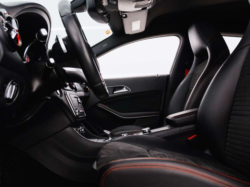 Mercedes-Benz CLA 2015, foto 14