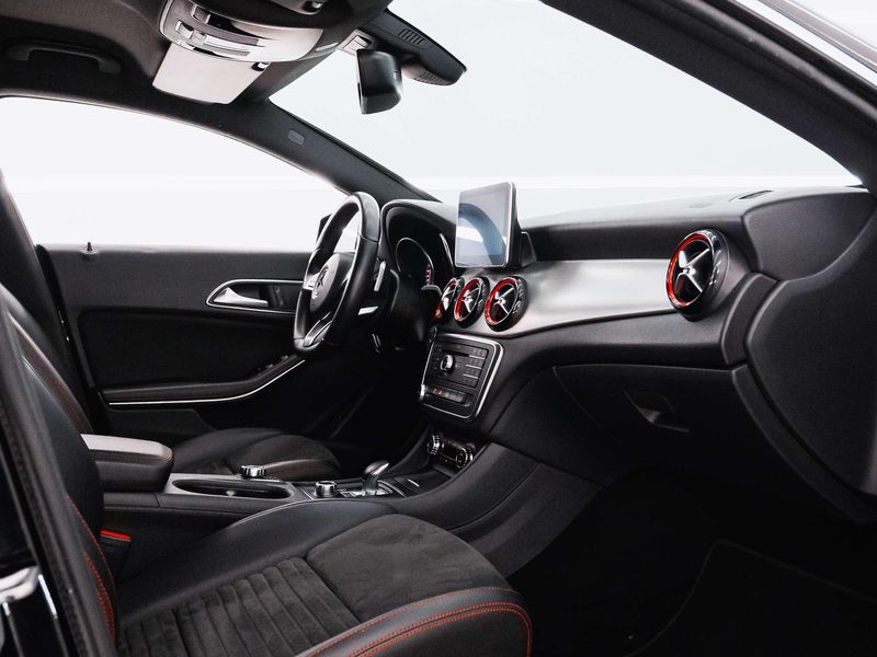Mercedes-Benz CLA 2015, foto 21