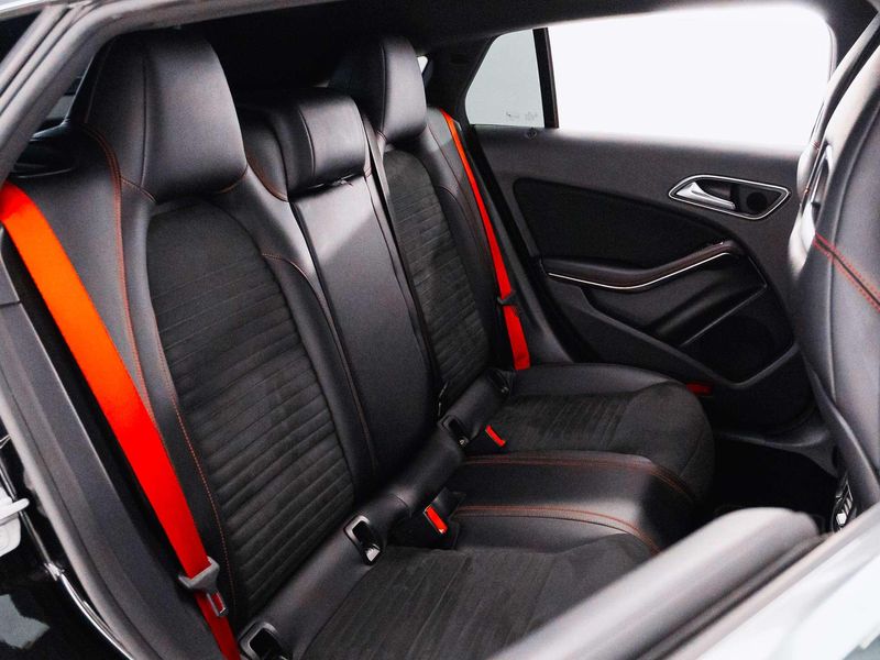 Mercedes-Benz CLA 2015, foto 22