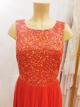 Vestido naranja lentejuelas y tul talla M