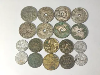 Lote 18 monedas variadas FRANCO, II REPÚBLICA...