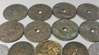 Lote 18 monedas variadas FRANCO, II REPÚBLICA...