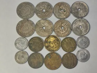 Lote 18 monedas variadas FRANCO, II REPÚBLICA...