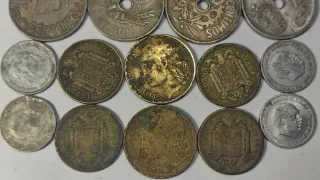 Lote 18 monedas variadas FRANCO, II REPÚBLICA...