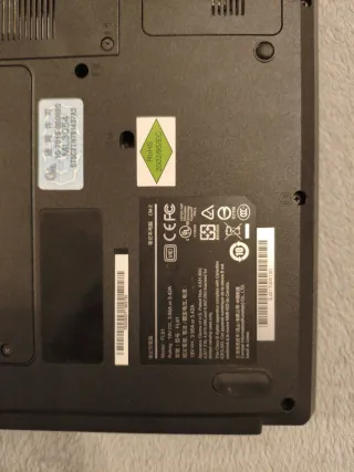 Portátil retro ASUS FL91 Pentium 4