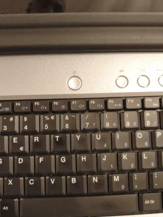 Portátil retro ASUS FL91 Pentium 4