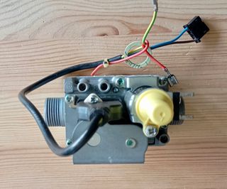 VALVULA DE GAS CALDERA SIEMENS VGU56S  A1124