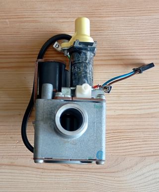 VALVULA DE GAS CALDERA SIEMENS VGU56S  A1124