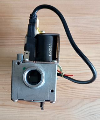 VALVULA DE GAS CALDERA SIEMENS VGU56S  A1124