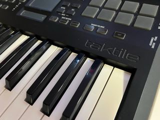 TECLADO KORG TAKTILE MIDI PAD